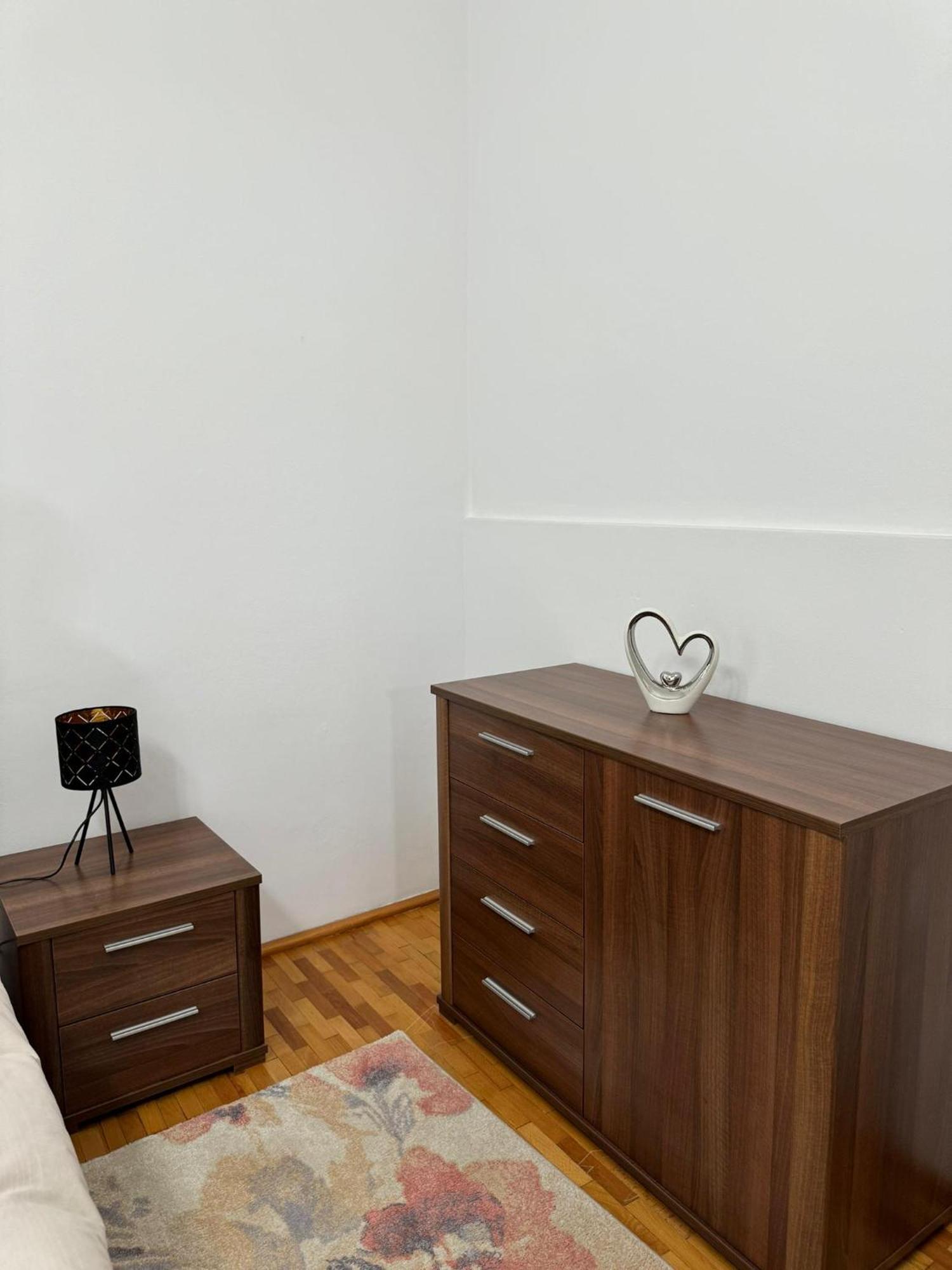 Apartament Victoria 티미쇼아라 외부 사진