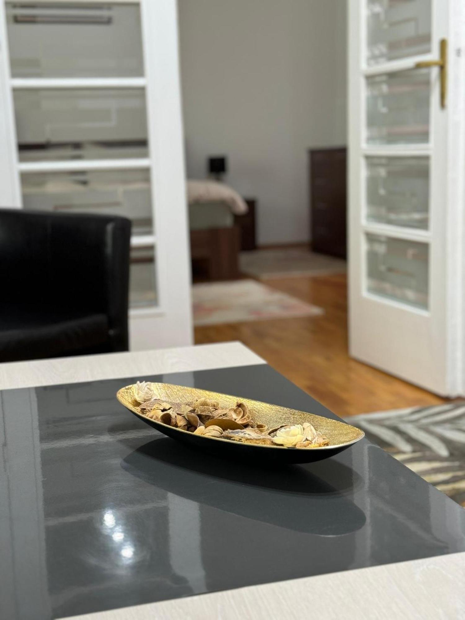 Apartament Victoria 티미쇼아라 외부 사진